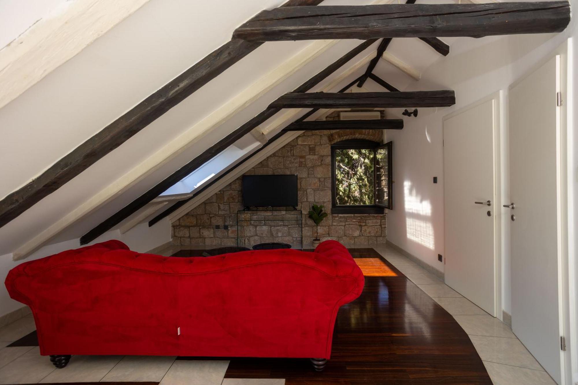 Luxattic Apartment Split Exterior photo
